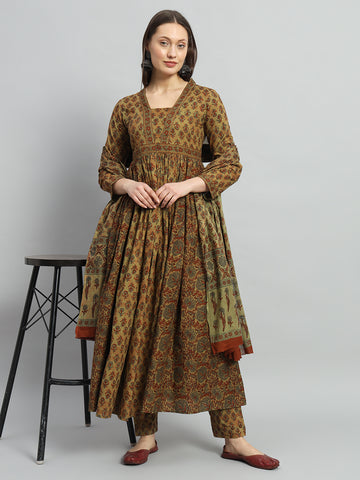 Woman in printed green and brown maternity kurta set with dupatta, comfortable fit